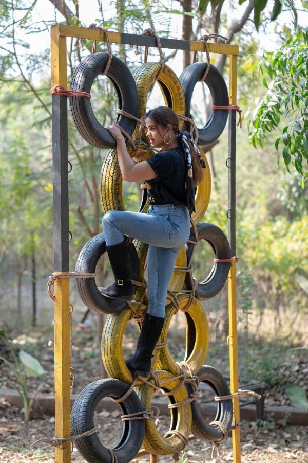 U Rivergate Karjat Esterno foto