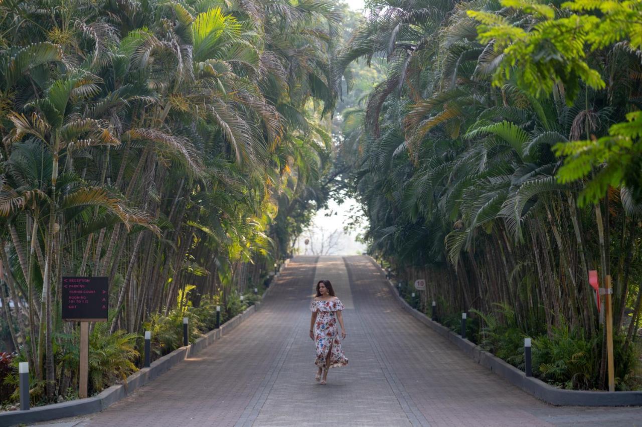U Rivergate Karjat Esterno foto