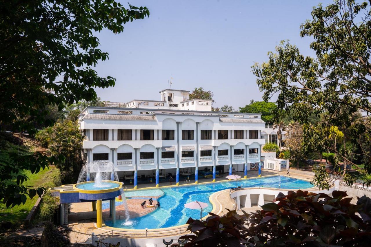 U Rivergate Karjat Esterno foto