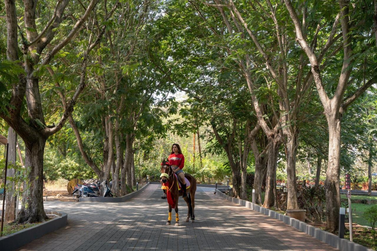 U Rivergate Karjat Esterno foto