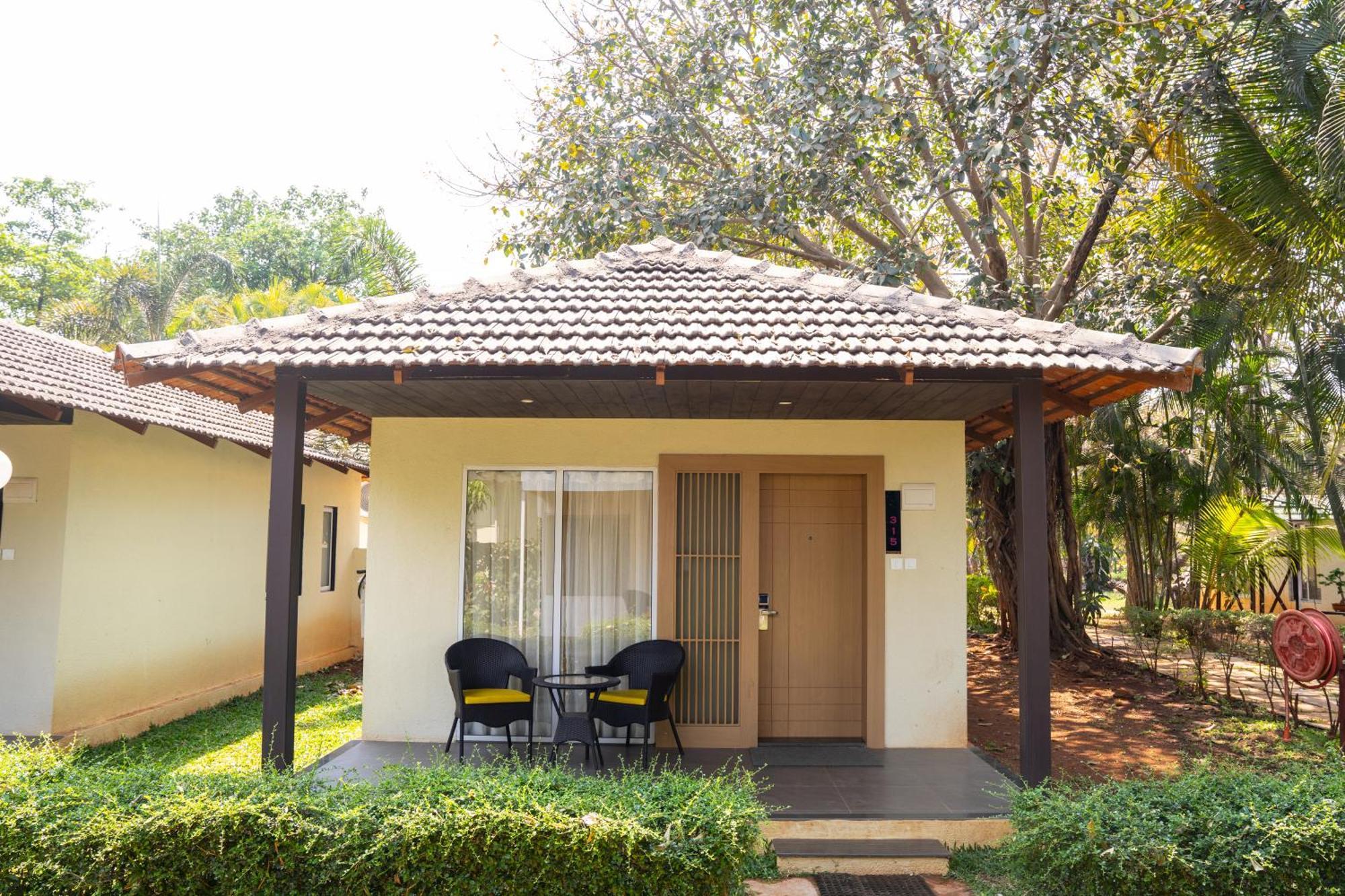 U Rivergate Karjat Esterno foto